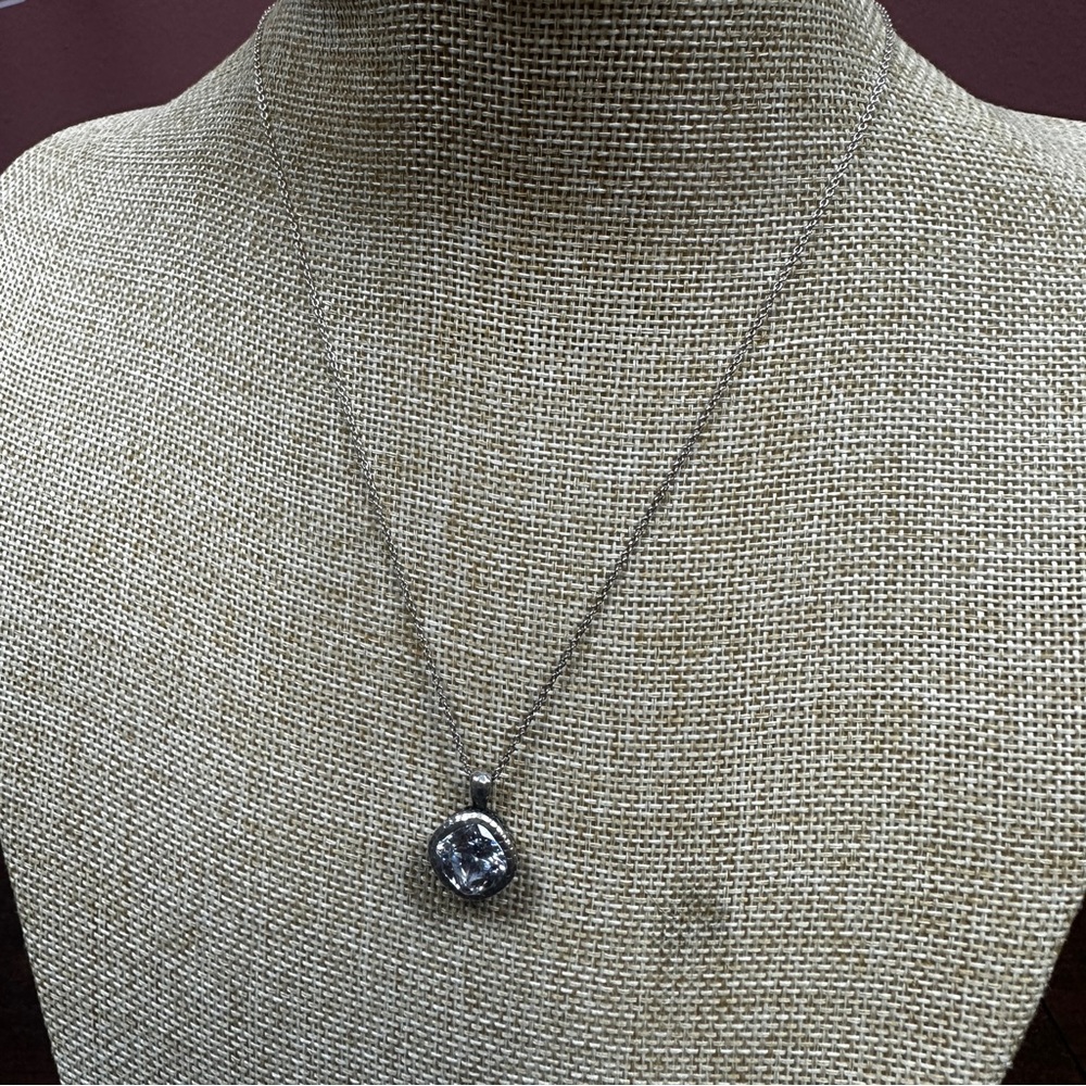 Grace & Heart Chic Silver Pendant Necklace Square w/ filigree design